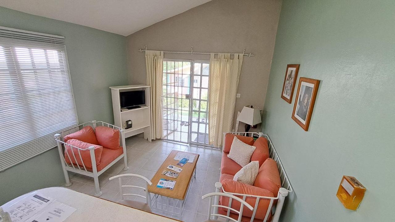 Kootney Resorts Portsmouth Екстериор снимка